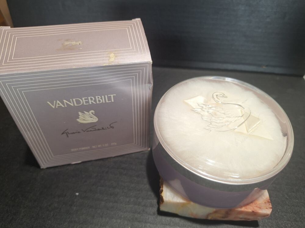 Vintage Gloria Vanderbilt Vanderbilt Body Powder 5 Oz NOS Cosmair 1980s